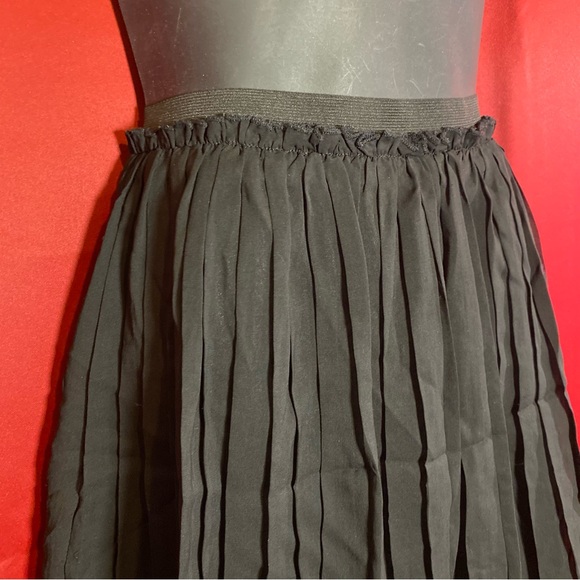 Alice Moon Black Pleated Chiffon and Lace Whimsigoth Mini Skirt - Picture 4 of 6